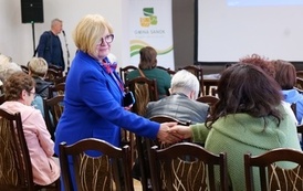 Spotkanie informacyjne z Wojewodą Podkarpackim o programie &bdquo;Aktywni Seniorzy &ndash; ASY&rdquo; w Niebieszczanach 37