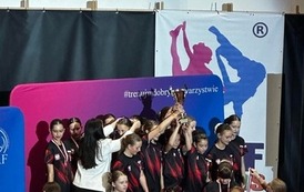 Sukces uczennic ze Szkoły Podstawowej w Srogowe G&oacute;rnym podczas zawod&oacute;w gimnastycznych World Grand Prix Fit Kids w Rzeszowie 4