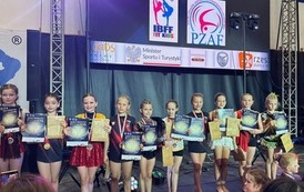 Sukces uczennic ze Szkoły Podstawowej w Srogowe G&oacute;rnym podczas zawod&oacute;w gimnastycznych World Grand Prix Fit Kids w Rzeszowie 11