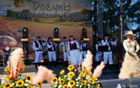 Doroczne święto plon&oacute;w, tradycji i wsp&oacute;lnej zabawy. Powiatowo-Gminne Dożynki w Czerteżu już za nami 100