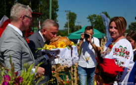 Doroczne święto plon&oacute;w, tradycji i wsp&oacute;lnej zabawy. Powiatowo-Gminne Dożynki w Czerteżu już za nami 110
