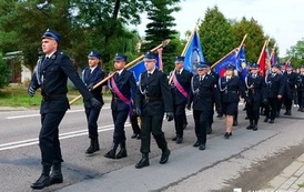 120 lat Ochotniczej Straży Pożarnej w Pakosz&oacute;wce. Pokolenia strażak&oacute;w ochotnik&oacute;w w służbie lokalnej społeczności 144