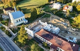 Trwa rozbudowa Szkoły Podstawowej w Pakosz&oacute;wce. Powstaje nowoczesna sala sportowa 4