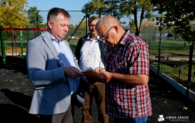 Nowy plac zabaw przy Szkole Podstawowej w Prusieku już gotowy! 19