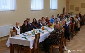 Dyrektorzy i nauczyciele szk&oacute;ł z Gminy Sanok z nagrodami W&oacute;jta z okazji Dnia Edukacji Narodowej! 20