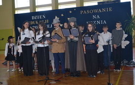 fot. Szkoła Podstawowa w Strachocinie - pasowanie na ucznia 14.10 (17)