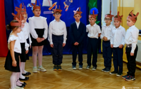 Szkoła Podstawowa w Pakosz&oacute;wce - pasowanie na ucznia 12.10 (7)