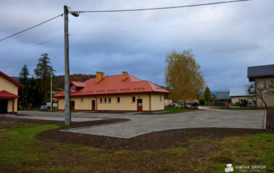 Zmiana otoczenia wok&oacute;ł WDK w Tyrawie Solnej! Trwają prace przy utwardzaniu placu postojowego 4