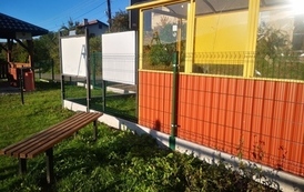 Wielofunkcyjny plac w Lisznej już ogrodzony! Mieszkańcy zyskali bezpieczną przestrzeń 1