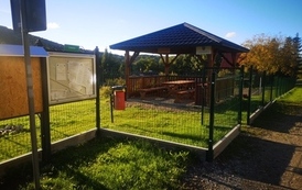 Wielofunkcyjny plac w Lisznej już ogrodzony! Mieszkańcy zyskali bezpieczną przestrzeń 9