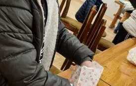 W WDK Jurowce odbyły się warsztaty MAKRAMOWE BRELOKI 10