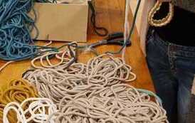 W WDK Jurowce odbyły się warsztaty MAKRAMOWE BRELOKI 18