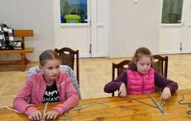 W WDK Jurowce odbyły się warsztaty MAKRAMOWE BRELOKI 21