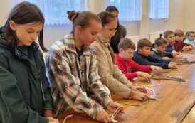 W WDK Jurowce odbyły się warsztaty MAKRAMOWE BRELOKI 25