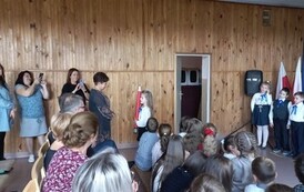 Uroczyste pasowanie na ucznia klasy I w Szkole Podstawowej w Trepczy 8