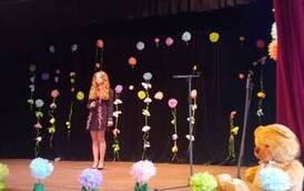 Wyr&oacute;żnienie dla uczennicy SP w Pisarowcach za udział w XVIII Festiwalu Piosenki "Śpiewajmy bogi i Ojczyźnie" 4