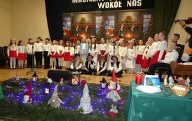 Przedstawienie świąteczne &bdquo;Magiczny czas wok&oacute;ł nas&rdquo;&nbsp;SP Niebieszczany 4
