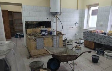 Rozpoczął się remont zaplecza kuchennego w WDK w Kostarowcach 8