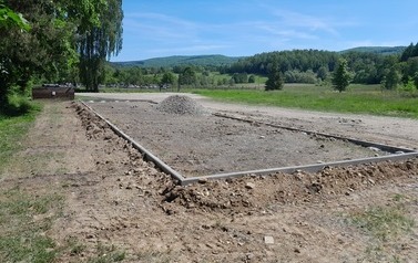 W pobliżu źr&oacute;dełka &quot;Warzelnia&quot; w Tyrawie Solnej powstaje atrakcyjne miejsce wypoczynku! 14