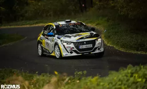 zdjęcie samochodu - 4. rajd ziemi sanockiej