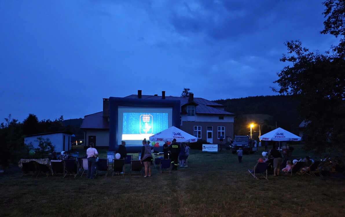 Zdjęcie do Letnie kino plenerowe 2024 - Tyrawa Solna dziękujemy!