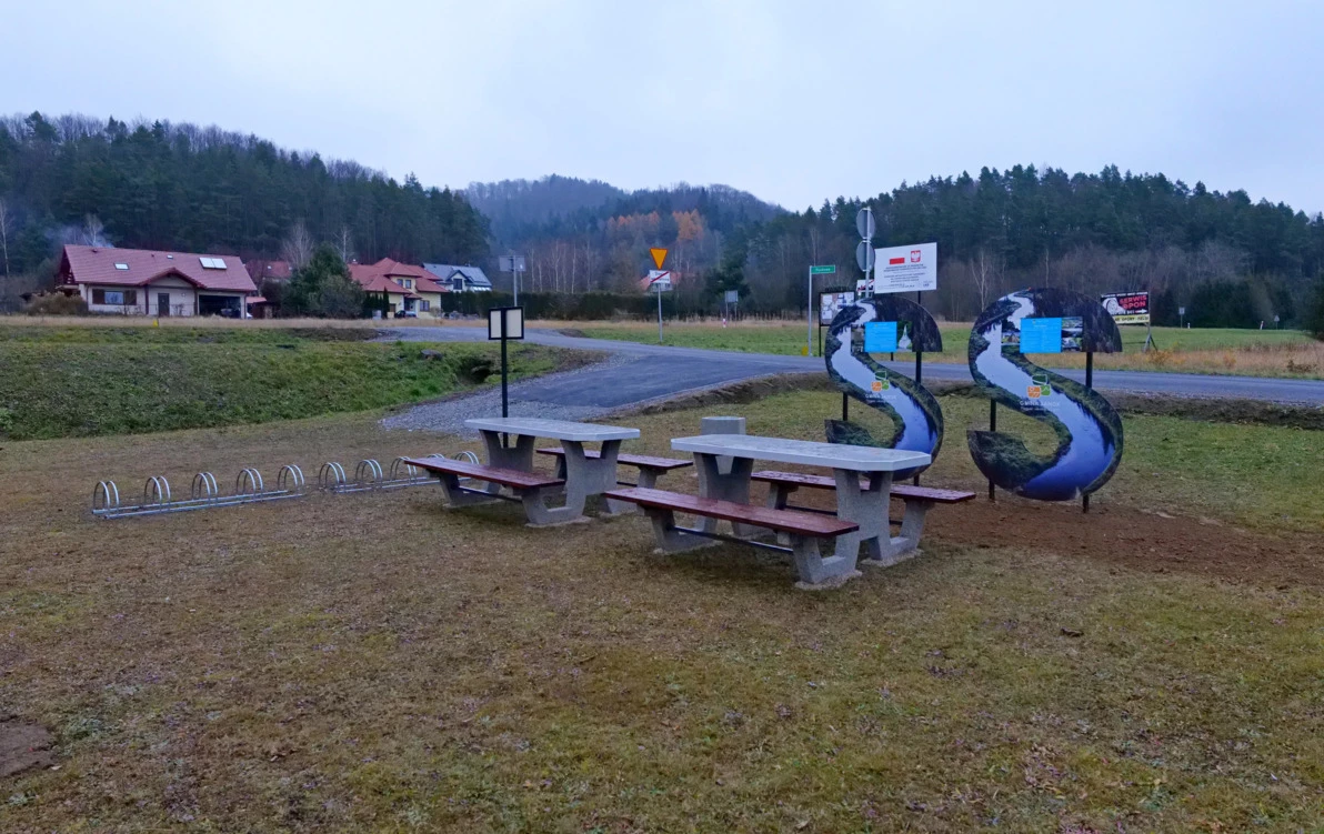 Zdjęcie do Nowa atrakcja w Bykowcach! Miejsce rekreacyjno-wypoczynkowe gotowe na przyjęcie turyst&oacute;w