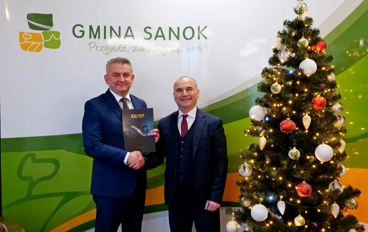 Zdjęcie do Gmina Wiejska Sanok pierwszą na Podkarpaciu z pożyczką w ramach Programu Zielonej Transformacji Miast (KPO)!&nbsp;