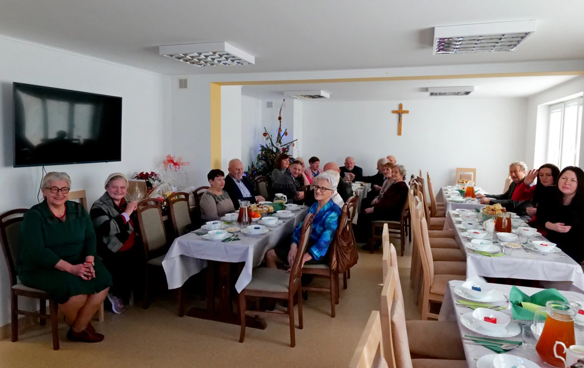 Zdjęcie do Spotkanie wigilijne w Klubie Seniora w Mrzygłodzie &ndash; magia świąt w gronie przyjaci&oacute;ł