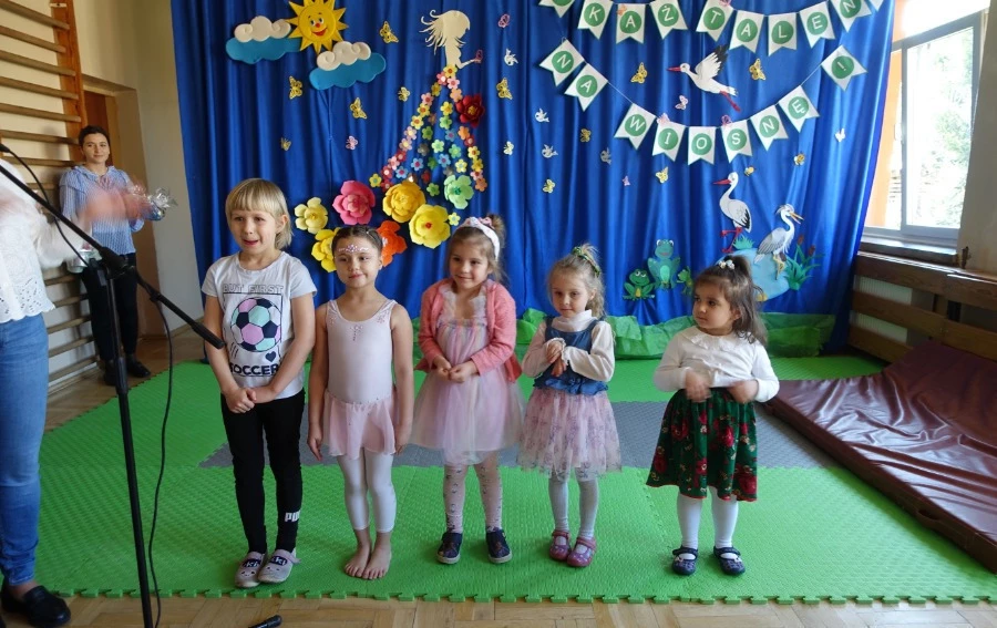 Zdjęcie do W Szkole Podstawowej w Srogowie G&oacute;rnym rozkwitła prawdziwa wiosna talent&oacute;w!&nbsp;