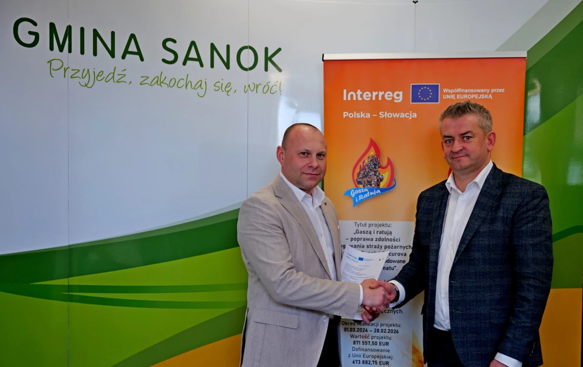 Zdjęcie do Kolejna umowa w ramach realizacji projektu "Gaszą i Ratują" podpisana! Strażacy zyskają profesjonalne stanowiska treningowe