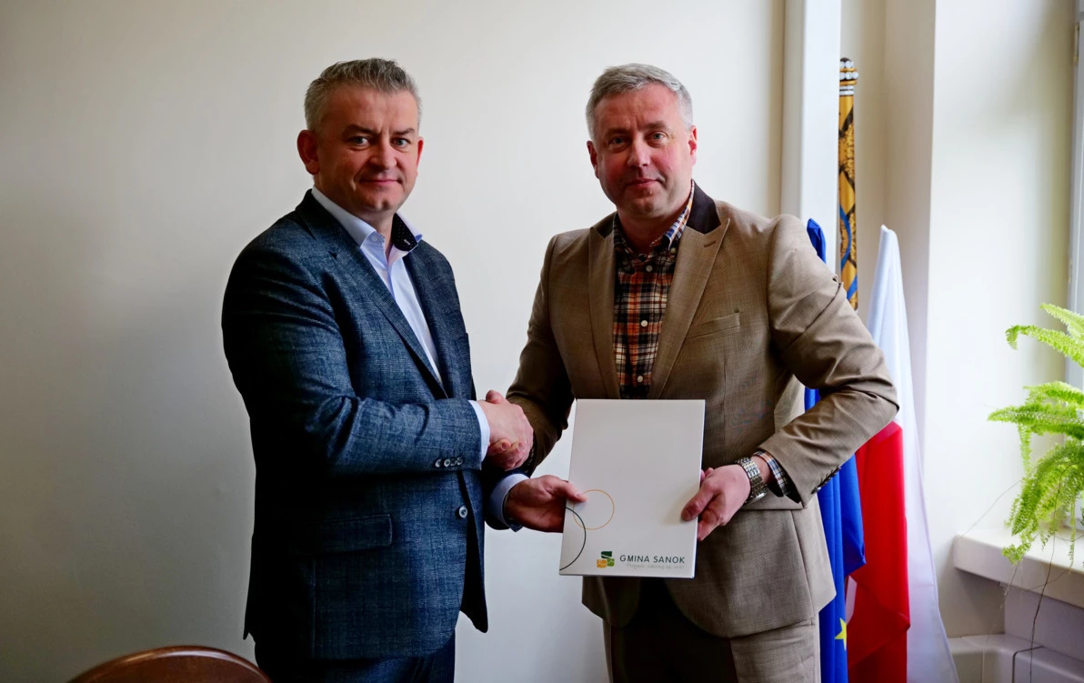 Zdjęcie do Umowa podpisana! Rusza projektowanie sieci kanalizacyjnej dla miejscowości Dębna i Liszna
