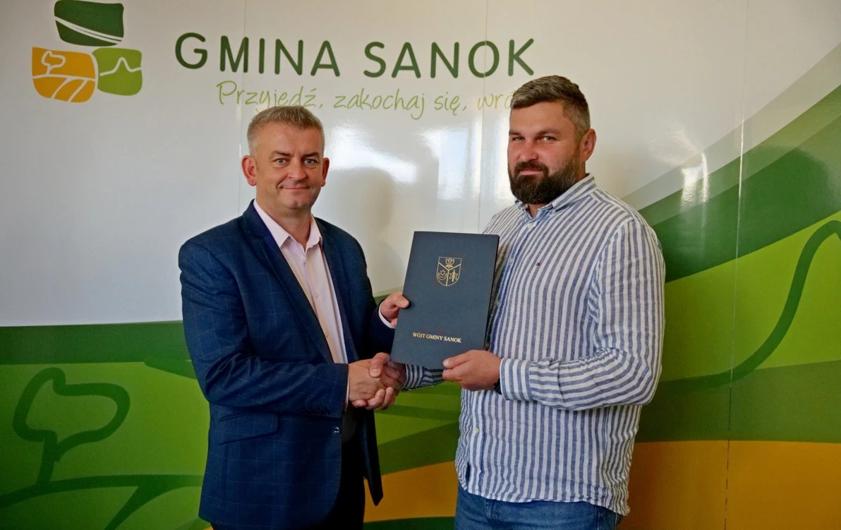 Zdjęcie do Kolejna umowa na termomodernizację budynku użyteczności publicznej w Gminie Sanok podpisana!