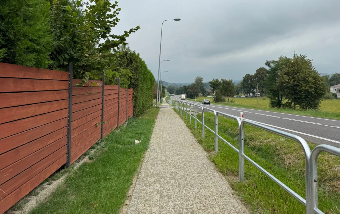 Zdjęcie do Odbi&oacute;r końcowy przebudowy drogi wojew&oacute;dzkiej nr 886 w miejscowości Jurowce