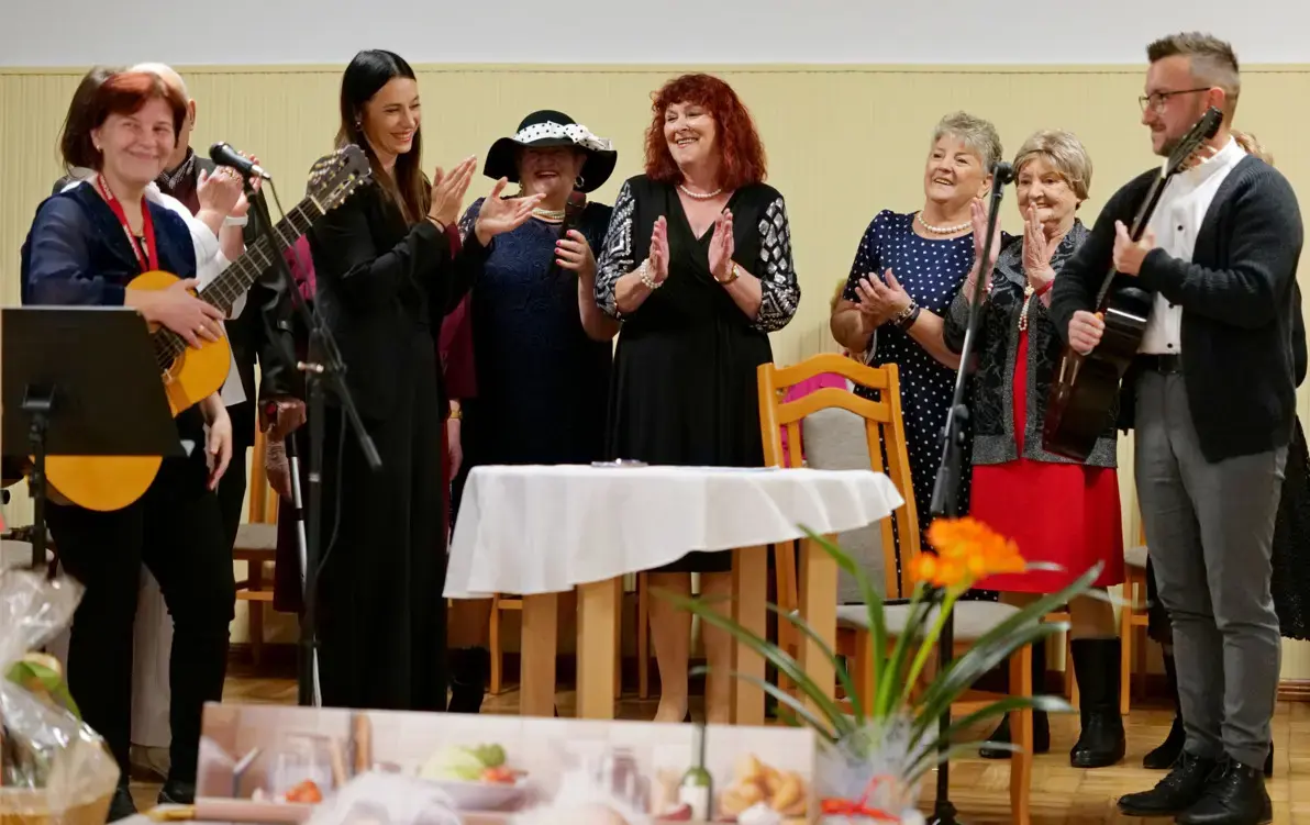 Zdjęcie do Dzień Seniora w Klubie Seniora w Mrzygłodzie - wyjątkowe spotkanie pełne radości i wzruszeń