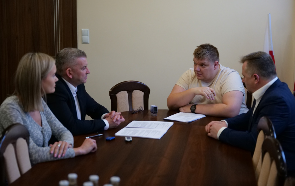 Zdjęcie do Podpisanie um&oacute;w na dokumentację projektową kluczowych inwestycji wodno-kanalizacyjnych w Gminie Sanok