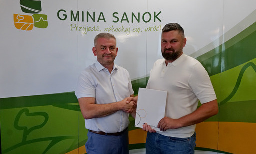 Rusza rozbudowa Szkoły Podstawowej w Pakoszówce. Podpisano umowę na realizację inwestycji
