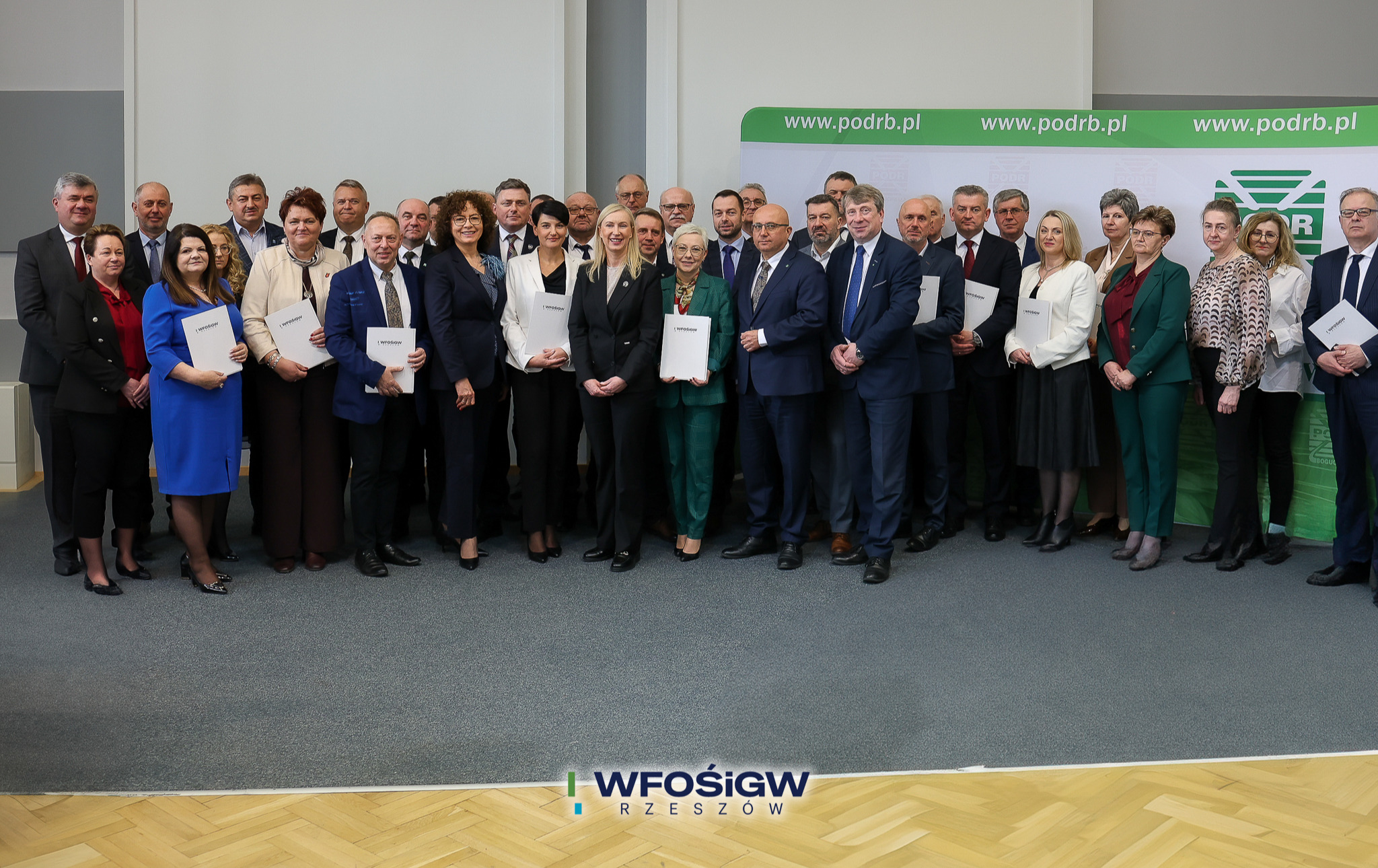 Zdjęcie do Gmina Sanok pozyskała 53 tys. zł dotacji na usuwanie azbestu z gospodarstw rolniczych